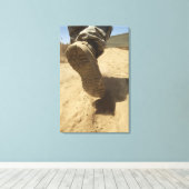 Toile Un soldat américain marche le long d'un chemin de  (Insitu (Plancher de Bois))