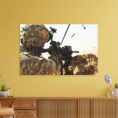 Toile un soldat engage des forces ennemies (Insitu(Salon))