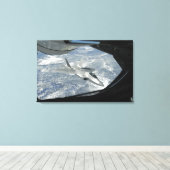 Toile Une banque F-22 Raptor loin d'un KC-135 (Insitu (Plancher de Bois))