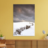 Toile Une Clôture Brisée Le Long D'Un Terrain Couvert De (Insitu(Salon))