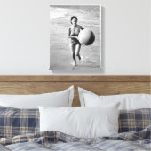 Toile Une femme avec un Beach Ball (Insitu(Chambre))