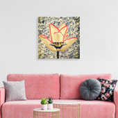 Toile Une tulipe et un papillon (Insitu(Salon))