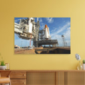 Toile Une vue Space Shuttle Atlantis sur Launch Pad 39A (Insitu(Salon))