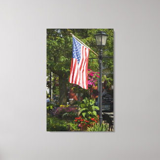 Toile USA, New York, Lewiston. drapeau américain attaché