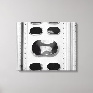 Toile Vache noire et blanche dans un camion de bétail 16