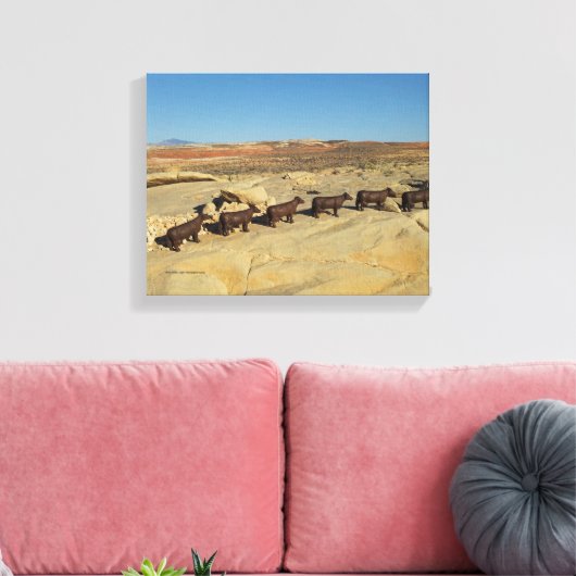 Toile vaches brunes marchant dans le désert (Insitu(Salon))
