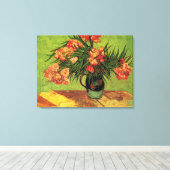 Toile Vase avec des lauriers roses et des livres de Vinc (Insitu (Plancher de Bois))