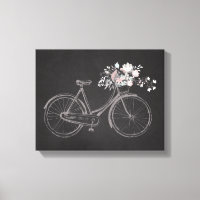 Vélo vintage avec de belles fleurs roses et blanch