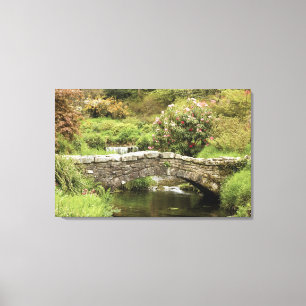 Toile Vieux pont en pierre à travers un courant en parc