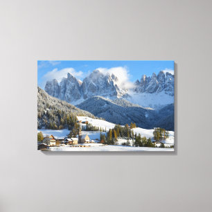 Toile Village des Dolomites en hiver