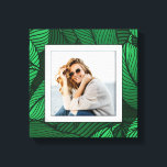 Toile Votre verdure photo<br><div class="desc">Fabriqué pour paraître dimensionnel,  un motif plante tropical crée un cadre magnifique pour votre photo préférée sur cette toile enveloppée. **CONSEIL : Si vous utilisez une plaque carré,  vous devrez peut-être rogner votre photo à un carré AVANT de la télécharger pour obtenir de meilleurs résultats.</div>