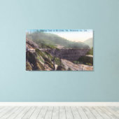 Toile Vue d'un train d'exploitation forestière sur le po (Insitu (Plancher de Bois))