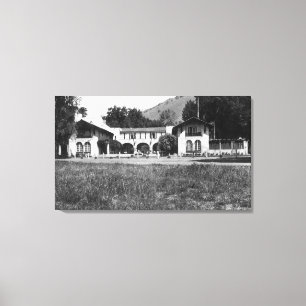 Toile Vue extérieure de loge claire de lac