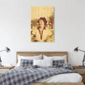 Toile Woman Sitting Outside (Insitu(Chambre))