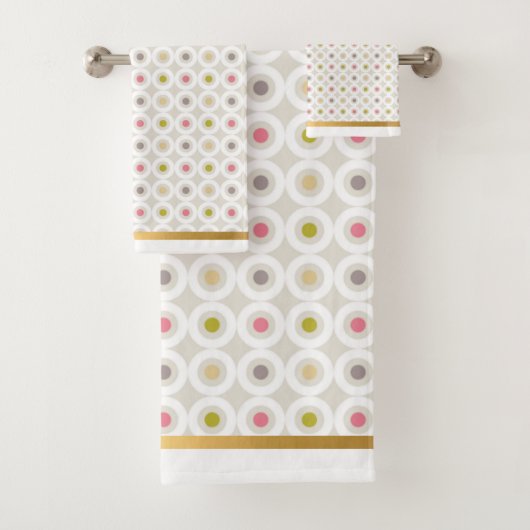 TOILETTE BLANCHE NEUTRE CERCLE OR SALLE DE BAINS (En situation)