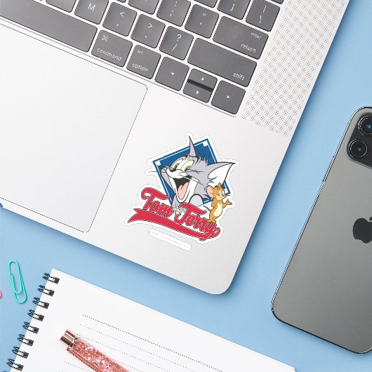 Tom en Jerry | Tom en Jerry op Baseball Diamond Sticker (Laptop met iPhone)