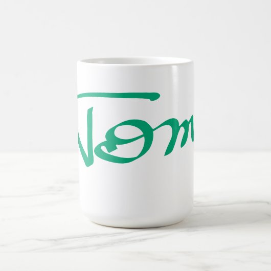 Tom Lettering Mok (Center)