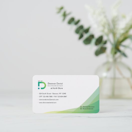 Tonalités vertes de carte de visite (Debout devant)