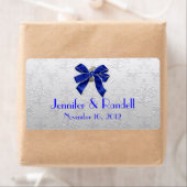 Tone d'argent sur mesure Damask Mini Étiquette bou (En situation)