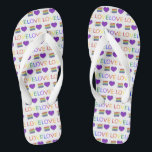 Tongs AMOUR Gay pride Arc-en-ciel Mariage Flip Flops<br><div class="desc">Les tongs présentent une illustration originale d'une tranche de gâteau mariage arc-en-ciel,  avec LOVE en arc-en-ciel.</div>