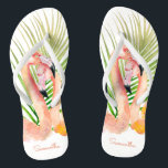 Tongs Aquarelle Flamants roses rose tropicale avec votre<br><div class="desc">Echappez-vous à un paradis tropical avec cette paire unique de tongs personnalisés avec une paire de flamants roses et de frondes de palmiers. Modifiez le nom de l'échantillon affiché dans le modèle de conception pour la chaussure gauche et droite. Ceux-ci font de merveilleux cadeaux pour toutes les occasions et sont...</div>