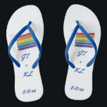 Tongs Arc-en-ciel LGBT Gay Layer Mariages Flip Flops<br><div class="desc">Les tongs présentent une illustration originale d'une tranche de gâteau mariage arc-en-ciel surmontée d'un glaçage à la vanille. Personnalisez simplement avec vos initiales et les informations de date pour une faveur unique de mariage !</div>