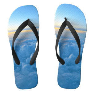 Tongs beau ciel avec des nuages