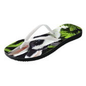 Tongs "Charme classique : le lapin lapin noir et blanc" (Incliné)