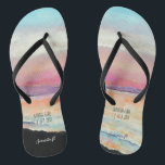 Tongs Coucher de soleil Pastel Beach peint sur mesure |<br><div class="desc">Personnalisé Pastel Beach Sunset Mariage | Tourner. Vous voulez un cadeau d'invité unique pour votre mariage de destination de plage? Portez la plage sur vos pieds avec ces tongs uniques avec un coucher de soleil peint sur eux. Facile à customiser avec vos informations personnelles. Vous pouvez modifier vos nom, date,...</div>