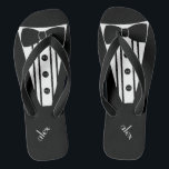 Tongs Couleur de Personnaliser Tuxedo -Groomsmen<br><div class="desc">La touche parfaite à votre plage de destination ou mariage au bord de la piscine. CUSTOMISEZ LA COULEUR - tongs avec un tuxedo formel noir, chemise blanche et cravate arc. Vos groomsmen vous aideront à vous marier avec style avec ces "Formal Tuxedo Flip-Flops" à la mode Ajouter un style mariage...</div>