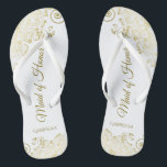 Tongs Dentelle d'or sur blanc Élégante femme de Mariage<br><div class="desc">Ces belles tongs mariages sont une excellente façon de remercier et de reconnaître votre bonne d'honneur tout en lui épargnant les pieds en même temps. Dispose d'un design élégant avec des garnitures en dentelle dorée sur un arrière - plan blanc et des lettres de script de couleur or fantaisie. Le...</div>