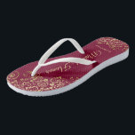 Tongs Dentelle d'or sur le Maroon de Bourgogne Maid of H<br><div class="desc">Ces belles tongs mariages sont une excellente façon de remercier et de reconnaître votre bonne d'honneur tout en lui épargnant les pieds en même temps. Il présente un design élégant avec des garnitures en dentelle dorée sur un arrière - plan bordeaux, marron ou vin rouge et des lettres de script...</div>