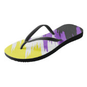 Tongs Drapeau de fierté non binaire abstrait funky zigza (Incliné)