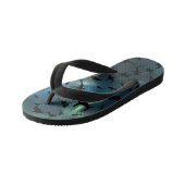 Tongs Enfants Baleine de requin-requin ombragé sur galaxie incli (Incliné)