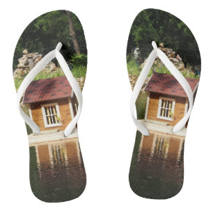 Tongs Étang avec maison de canard et toboggan alpin
