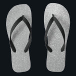 Tongs Faux argent parties scintillant imprimer image pla<br><div class="desc">Imprimé noir et argent parties scintillant image plage tongs flops. sandales cool personnalisées au design doré. Couleurs arrière - plans personnalisables. Faites vos propres pantoufles flipflop de nouveauté pour l'été. Accessoires de surf tendance pour hommes femmes et enfants ados. Étincelle brillante et brillante argentée. Aussi agréable pour marié et marié,...</div>