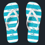 Tongs Fille d'honneur Aqua ou toute couleur<br><div class="desc">Motif Sea Blue Aqua Stripes - Changez dans n'importe quelle couleur en cliquant sur personnaliser. Et dis tout ce que tu veux. Faites-en un de ces flip flops qui ont VOTRE message sur eux. Parlez de la plage !</div>