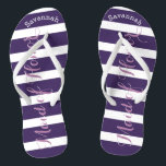 Tongs Fille personnalisée d'honneur violet ou de n'impor<br><div class="desc">Purple and Lavender Lilac Stripes Motif - Changez dans N'importe quelle couleur en cliquant sur personnaliser. Et dis tout ce que tu veux. Faites-en un de ces flip flops qui ont VOTRE message sur eux. Parlez de la plage! demoiselles d'honneur, fête de bachelorette, bord de mer tropical littoral, plage de...</div>