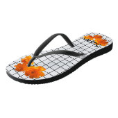 Tongs Fleur Cosmos orange sur grille noire sur blanc (Incliné)