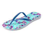 Tongs Fleur mignonne violette Motif sur Aqua Blue (Incliné)