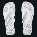 Tongs Floral fleur sauvage<br><div class="desc">Des équipes de fleurs sauvages doucement agités dans des tons mous,  bleus et gris créent une atmosphère charmante pour un mariage rustique ou extérieur. Voir toutes les autres pièces de cette collection. Écrivez-moi à l'adresse hello@mistyqe.com pour d'autres pièces de correspondance ou demandes de personnalisation.</div>