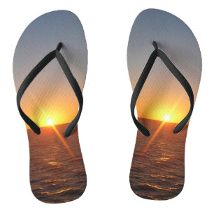 Tongs Lever du soleil à Sea III Océan Horizon