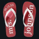Tongs M. et Mme Lune de miel personnalisée avec coeur<br><div class="desc">Un design parfait pour un mariage à la plage ou pour une lune de miel. Remplacez la Mme par M. pour faire une paire de coordination.</div>