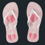 Tongs M. et Mme Lune de miel personnalisée avec coeur<br><div class="desc">Blush Pink - Un design parfait pour un mariage à la plage ou pour une lune de miel. Remplacez la Mme par M. pour faire une paire de coordination.</div>