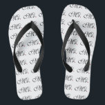 Tongs M. Husband Groom His Hers l'épouse nouvellement<br><div class="desc">M. et Mme Husband Wife His Hers l'épouse nouvellement sur un ensemble fait sur commande de bascules électroniques à l'usage ou à la part. Les conceptions de broderie que vous pouvez facilement personnaliser sont disponibles dans une sélection des options populaires de couleur. Employez le lien "demandent à ce concepteur" de...</div>