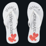 Tongs Mariage de Bridesmaid Beach | Épouse d'équipe<br><div class="desc">Coeurs romantiques customisés plage mariage flip flop sandales - Coeurs éparpillés design au fond. Lit Team, puis Bride, sur d'autres sandales en lettres élégantes. Bridesmaid est imprimé au milieu en lettres noires et élégantes. Changez pour s'adapter aux membres du parti de la mariée, comme la fille aux fleurs ou la...</div>