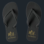 Tongs Mme Nom Flip Flops avec Gold Foil<br><div class="desc">Mme Nom Flip Flops avec Typographie Gold Foil. Les tongs peuvent être jumelés avec M. Silver Flip Flops.</div>
