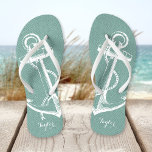 Tongs Monogramme d'Ancre Vintage Aqua Rustique<br><div class="desc">sandales à tongs imprimées sur mesure avec une illustration d'ancre vintage nautique rustique et votre monogramme ou autre texte personnalisé. Cliquez sur Customiser pour modifier les polices de texte et les couleurs ou ajouter vos propres images pour créer un design unique et unique !</div>