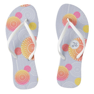 Tongs Monogramme de mandala aléatoire rose vif