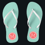 Tongs Monogramme de points minuscules Aqua et Coral<br><div class="desc">sandales à tongs imprimées sur mesure avec un motif à pois mignon et votre monogramme ou autre texte personnalisé dans un cadre circulaire. Cliquez sur Customiser pour modifier les polices de texte et les couleurs ou ajouter vos propres images pour créer un design unique et unique !</div>